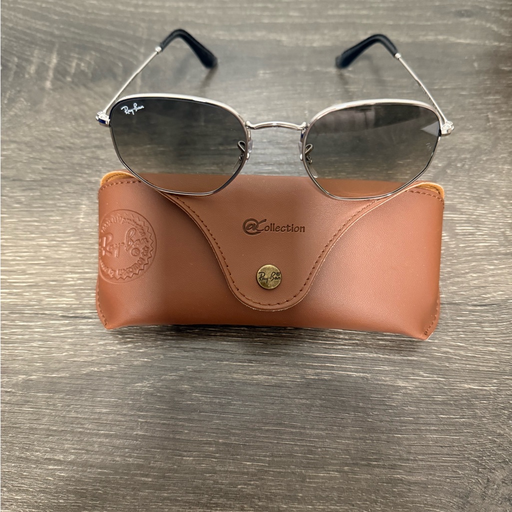 Ray-Ban Gray Aviator Sunglasses With Brown Case